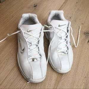 White Nike Air max 2005